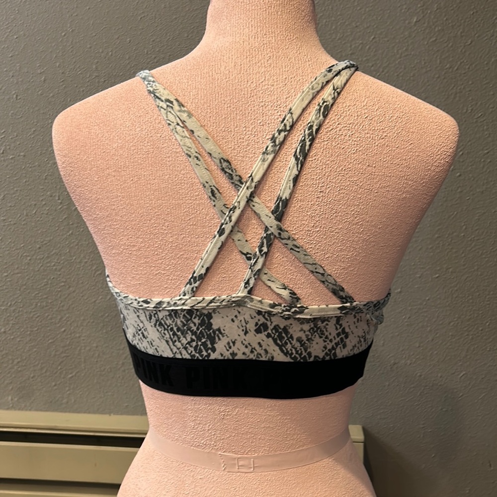 Victorias Secret PINK Sports Bra Size M